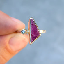 Load image into Gallery viewer, Ruby crystal and salt & pepper rosecut diamond mixed metal 14K yellow gold sterling silver ring. Size 6.5